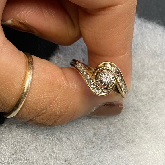 10k yellow gold diamond weight of 3/8 carat size 6.5 - Picture 9 of 14